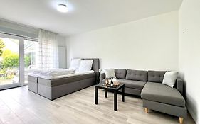 Comfy Apartment Mit Garten In Koeln
